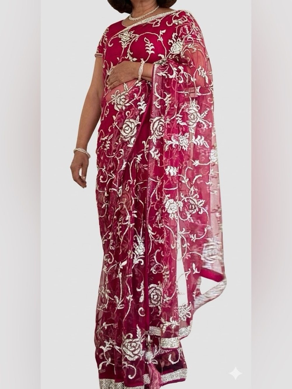 Stunning Saree with Swarovski Crystal, Blouse & petticoat| Chest 36 - Picture 3 of 14